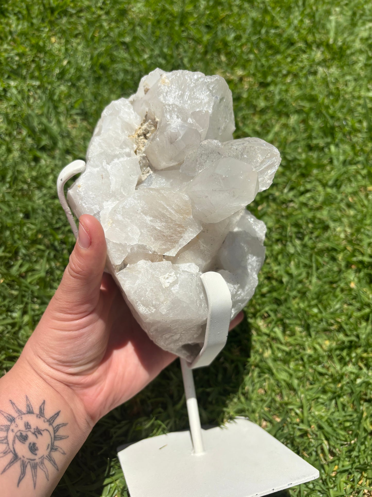 STATEMENT Clear Quartz Cluster On Stand
