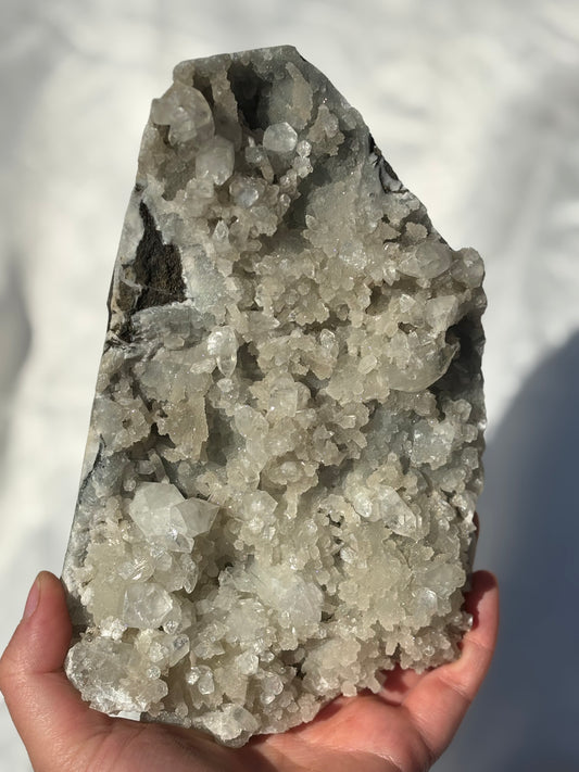STATEMENT Apophyllite Cluster 1.513kg