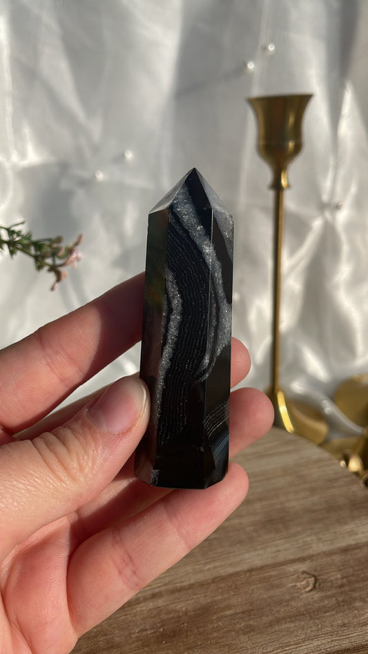 Black Agate Point (Slighty Chipped)