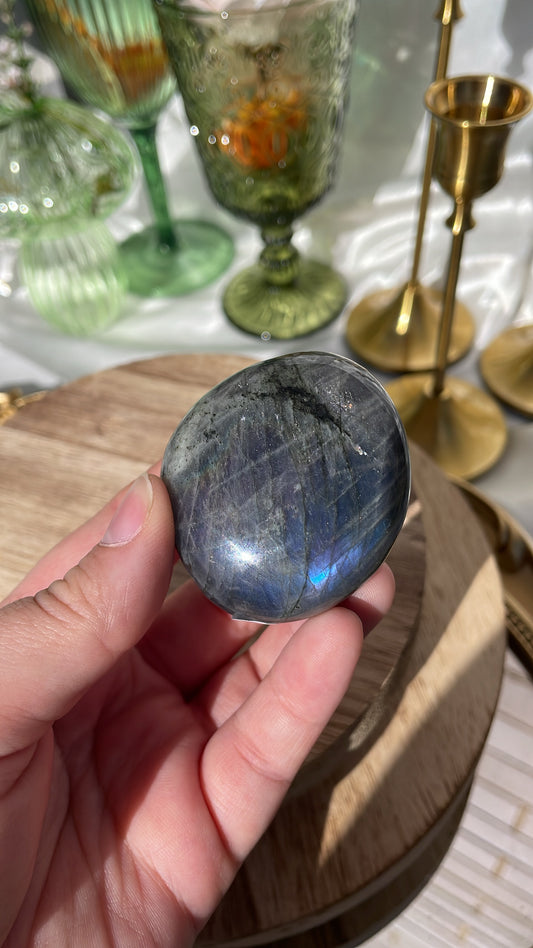 Labradorite Palmstone