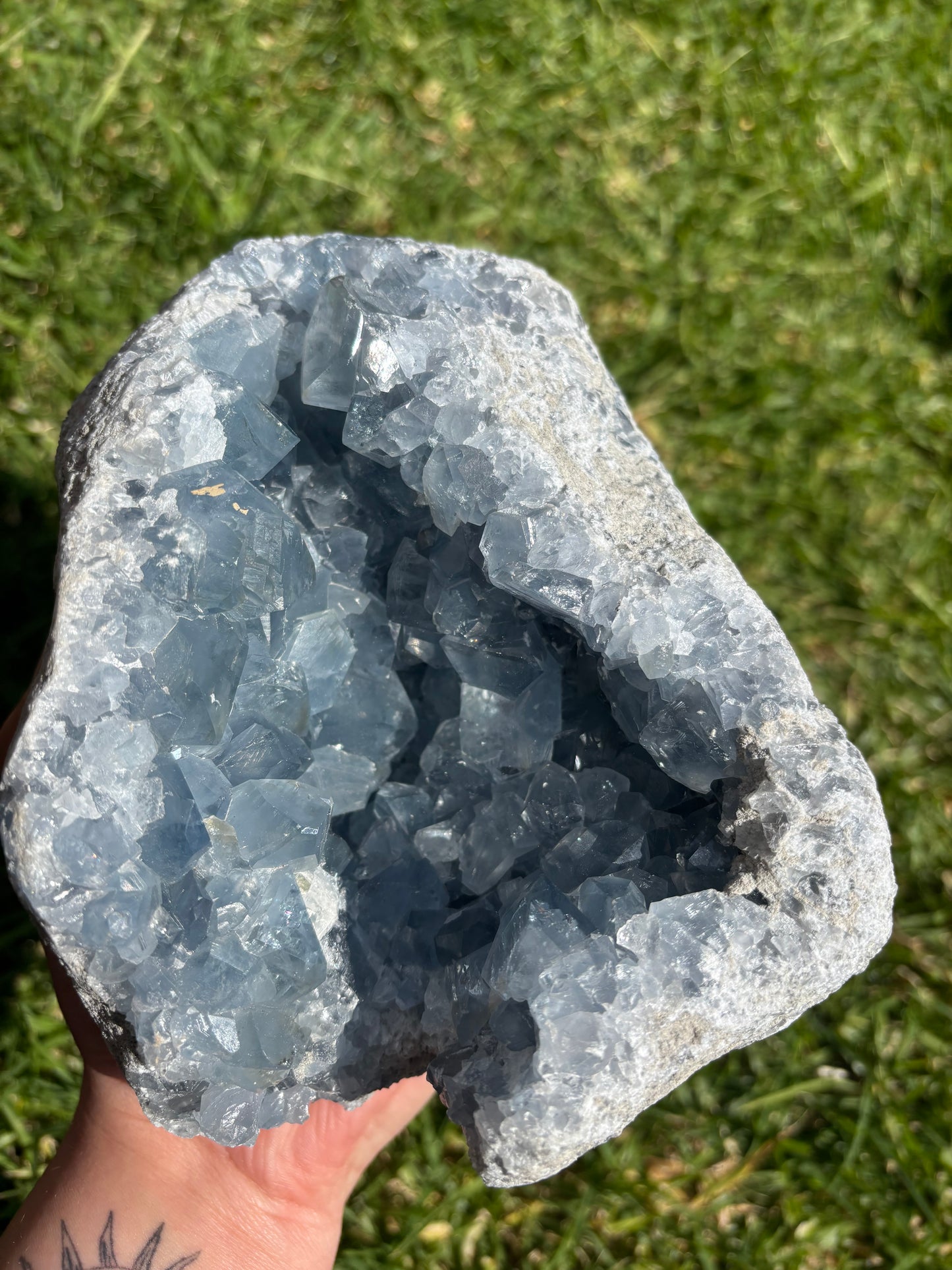 STATEMENT Blue Celestite Cluster 3.3KG