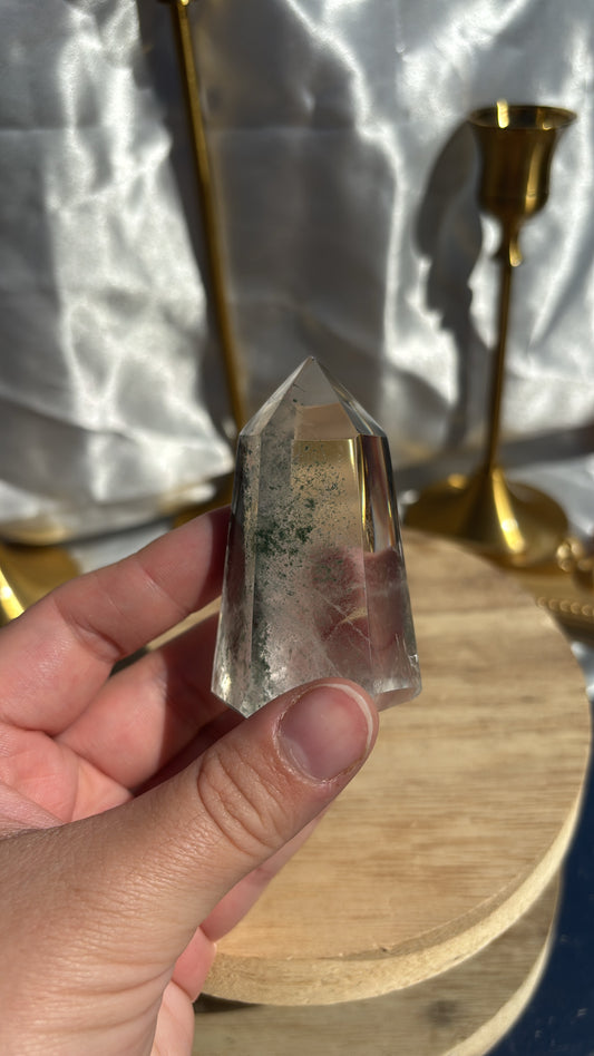 Garden Quartz Tower (Discounted Chipped Tip)