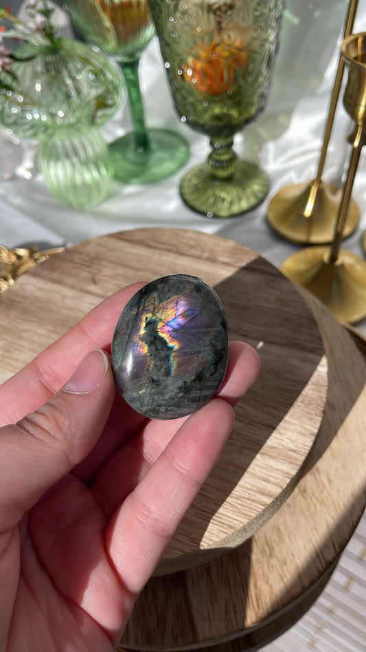 Labradorite Palmstone